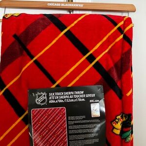 NHL Chicago Blackhawks / Silk Touch Sherpa Throw / NEW